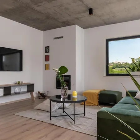 Beautiful Perlin With Pool In Visnjan *