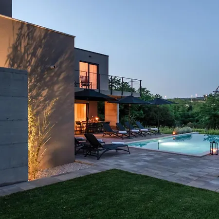 Villa Beautiful Perlin With Pool In Visnjan *