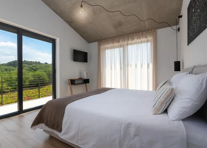 Beautiful Perlin With Pool In Visnjan