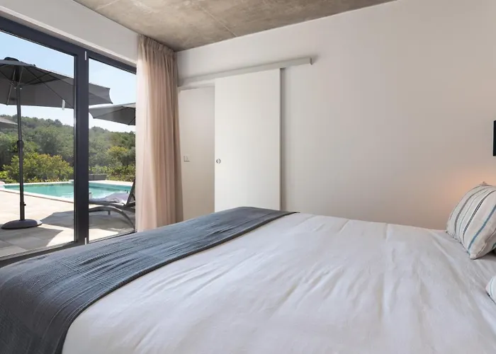 Beautiful Perlin With Pool In Visnjan Vila *