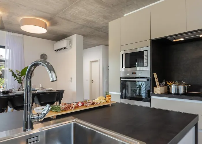 Beautiful Perlin With Pool In Visnjan * Farini