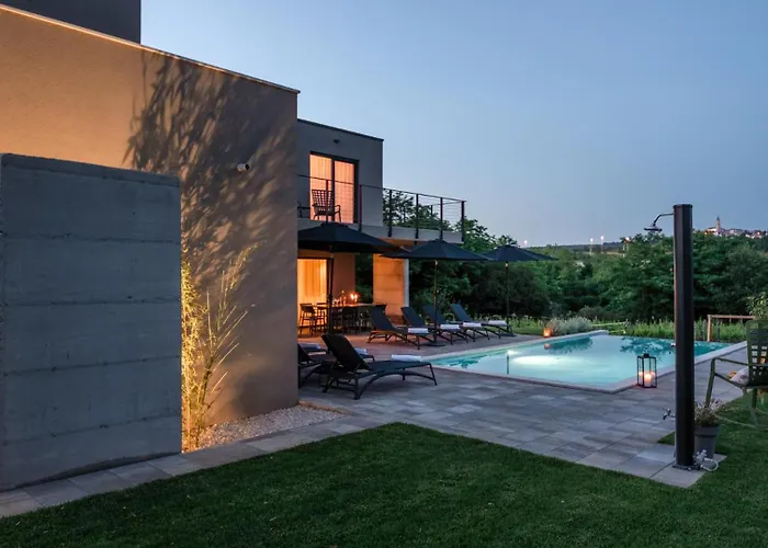 Vila Beautiful Perlin With Pool In Visnjan *