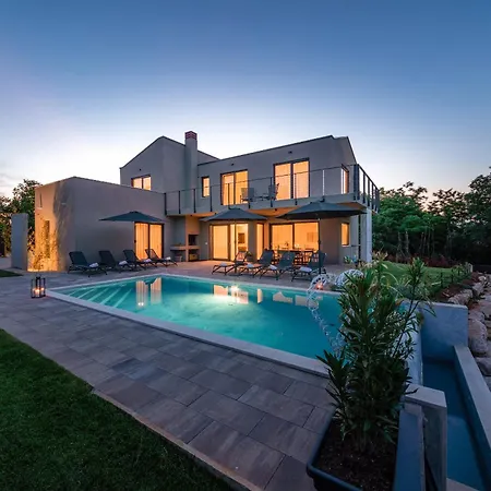 Villa Beautiful Perlin With Pool In Visnjan *