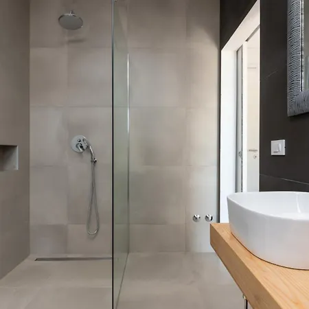 Beautiful Perlin With Pool In Visnjan